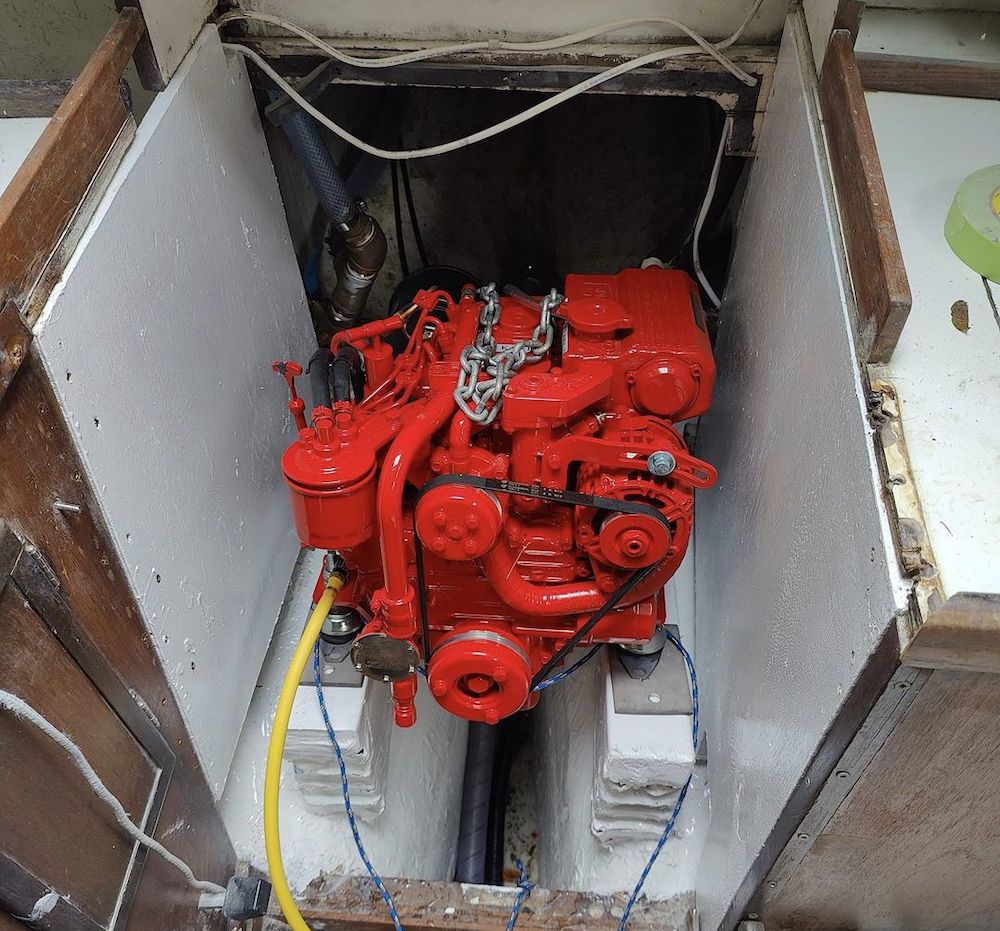 Un moteur installé.